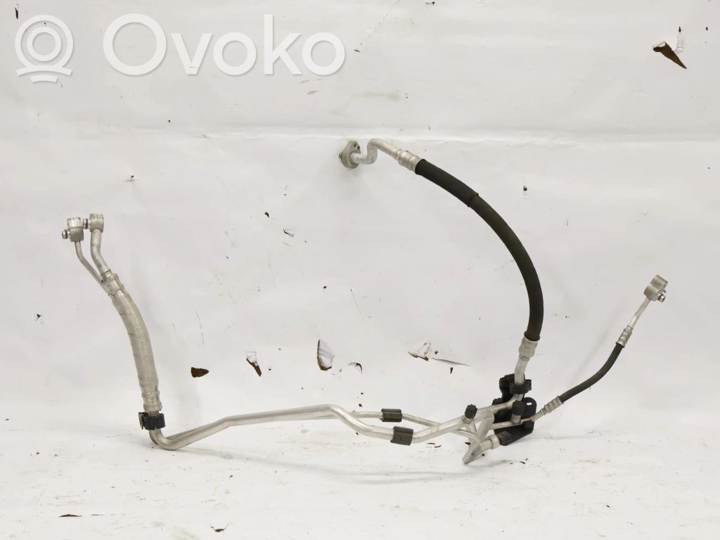 Ilmastointilaitteen putki (A/C)   5N0820743D