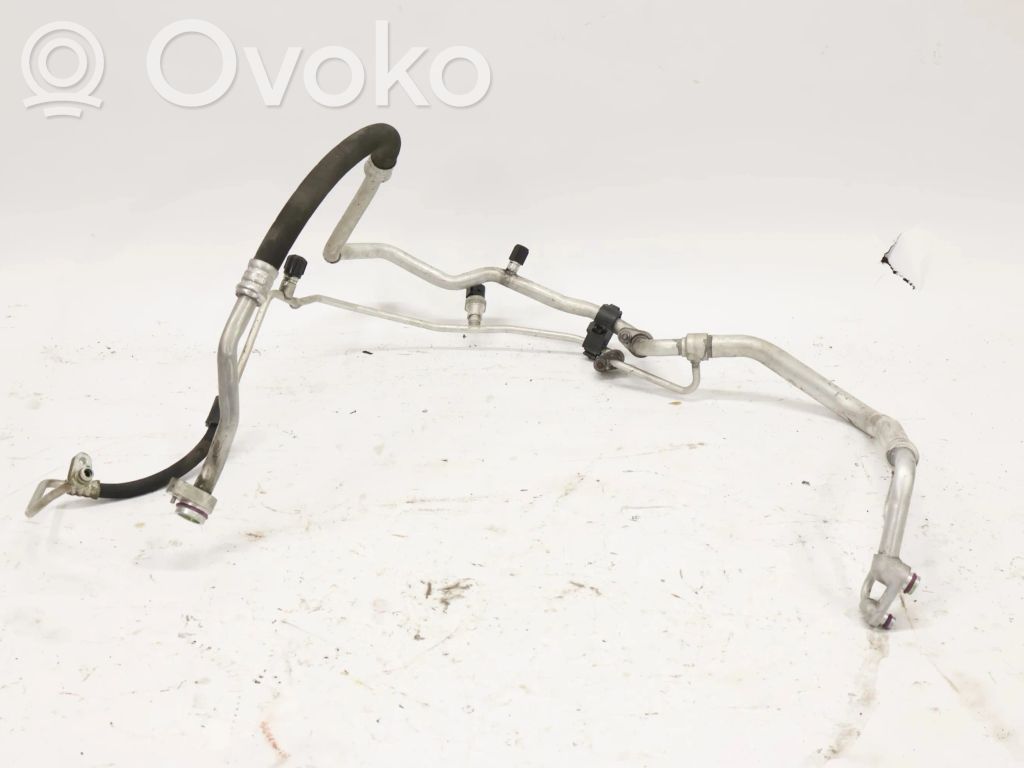 Ilmastointilaitteen putki (A/C)   5Q0820743C