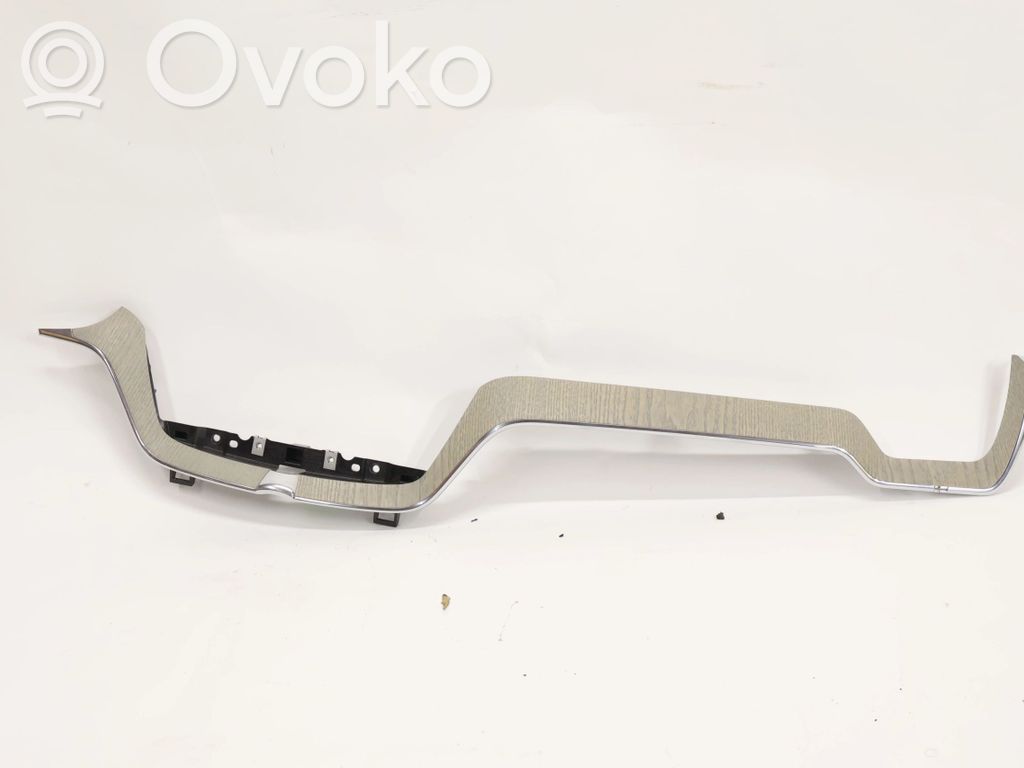 Volvo XC60 Kita salono detalė 