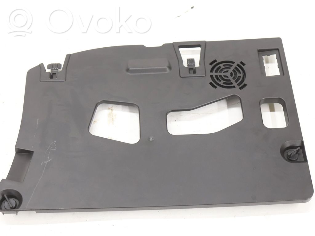 BMW 1 F40 Otros repuestos del interior 