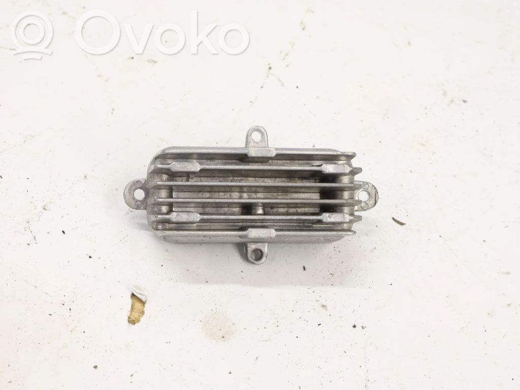 Skoda Superb B8 (3V) Lastre de faros xenón 