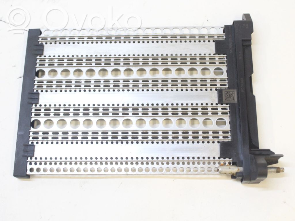 Volkswagen PASSAT B8 Radiator aerotermă 