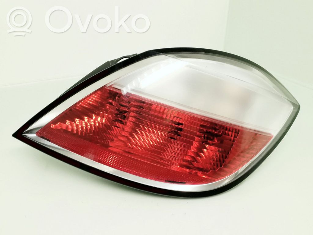 Opel Astra H Galinis žibintas kėbule 