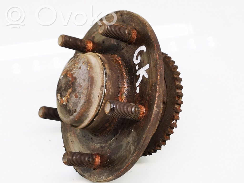 Nissan Primera Cubo de rueda trasera 