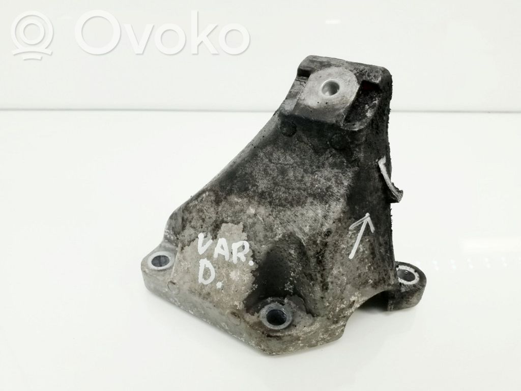 Audi A4 S4 B7 8E 8H Engine mounting bracket 