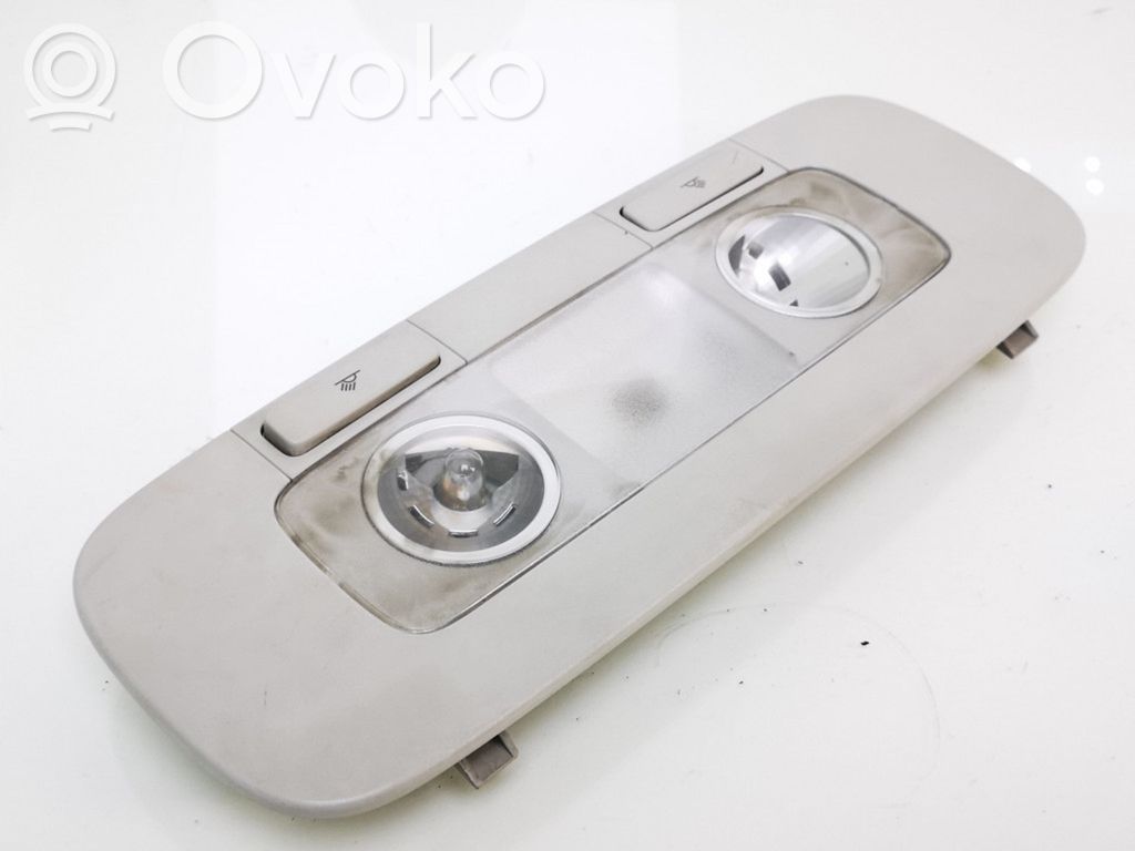 Volkswagen Golf V Lampka podsufitki tylna 