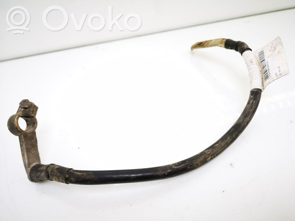 Volvo V70 Minus / Klema / Przewód akumulatora 