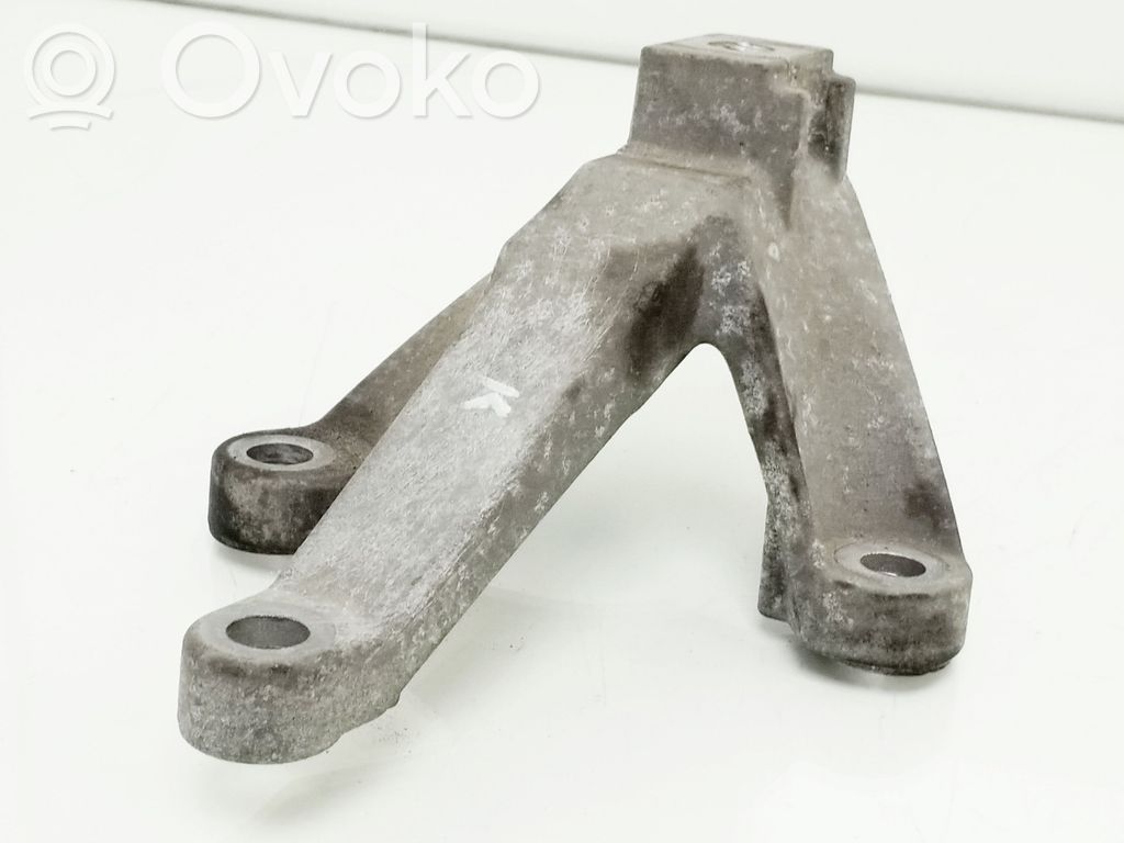 Ford Focus C-MAX Engine mounting bracket 