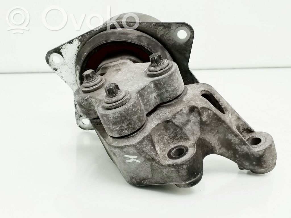 Engine mount bracket   V04640,1702