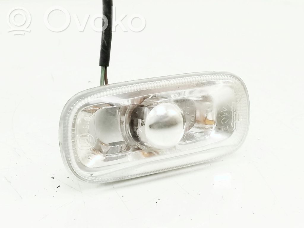 Audi A6 S6 C5 4B Etupuskurin suuntavilkku 
