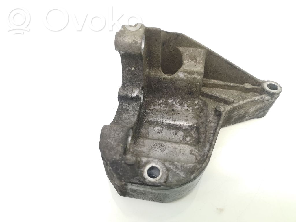 BMW 1 E81 E87 Power steering pump mounting bracket 