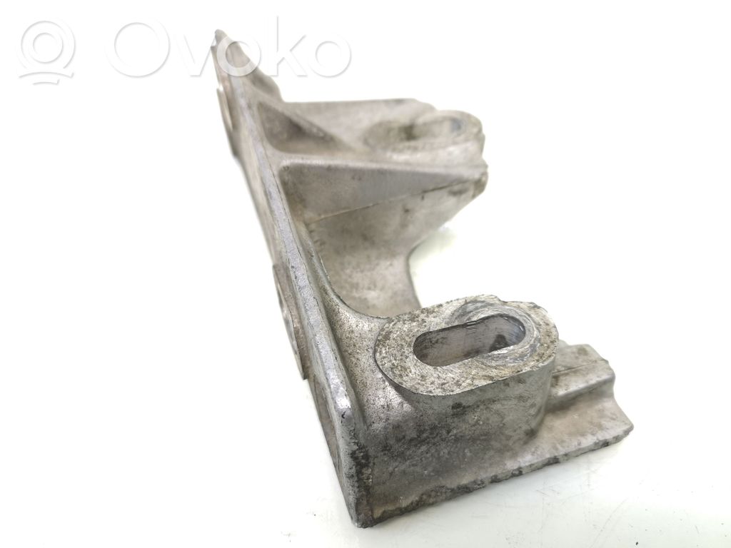 Ford Galaxy Engine mounting bracket 