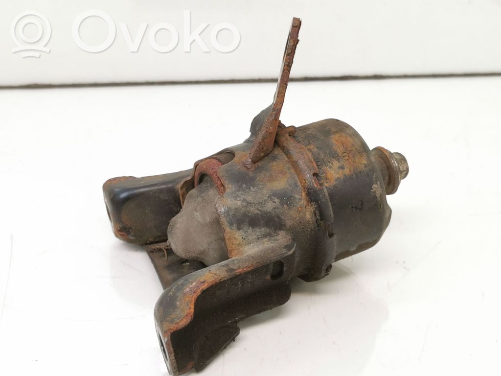 Mazda 6 Engine mount bracket 