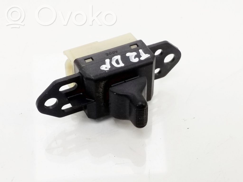 Central locking switch button   A002