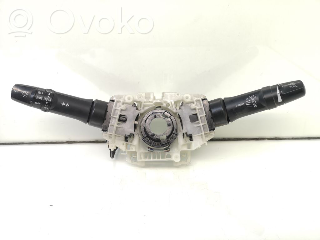 Mitsubishi Lancer X Commodo, commande essuie-glace/phare 