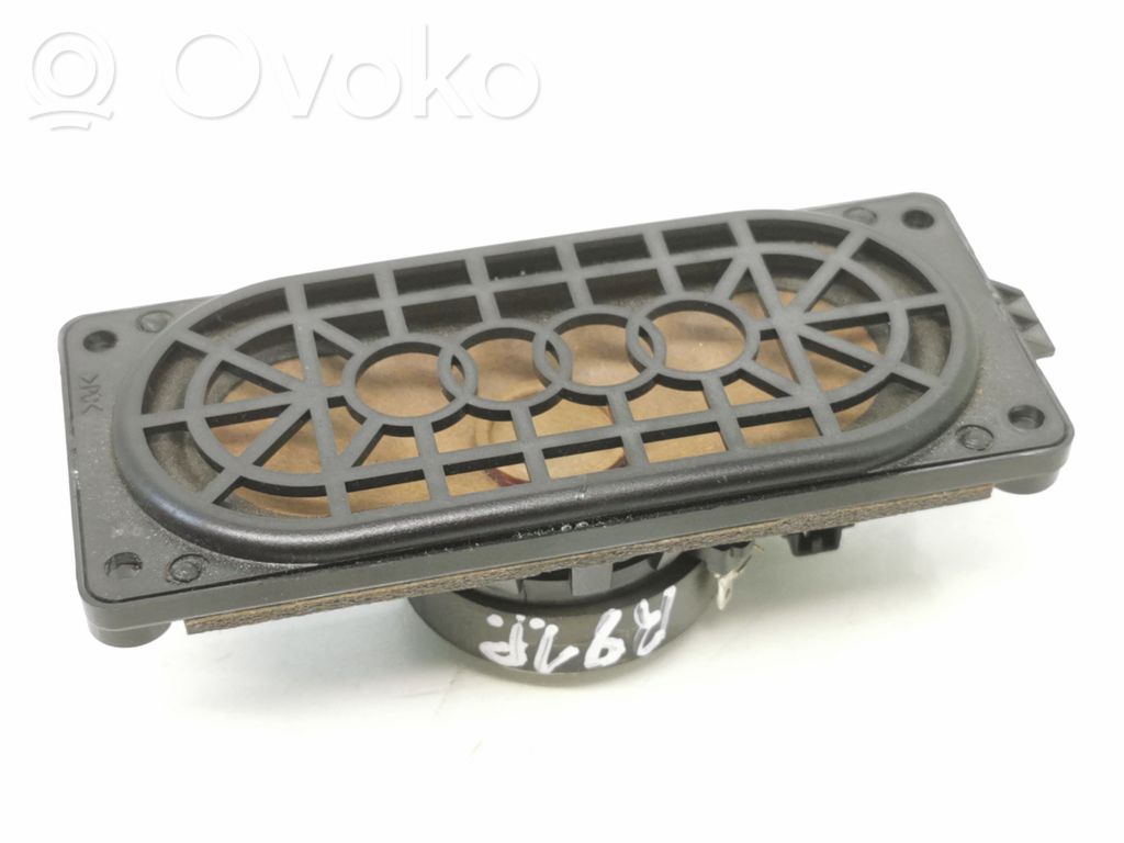 Audi A3 S3 A3 Sportback 8P Panel speaker 