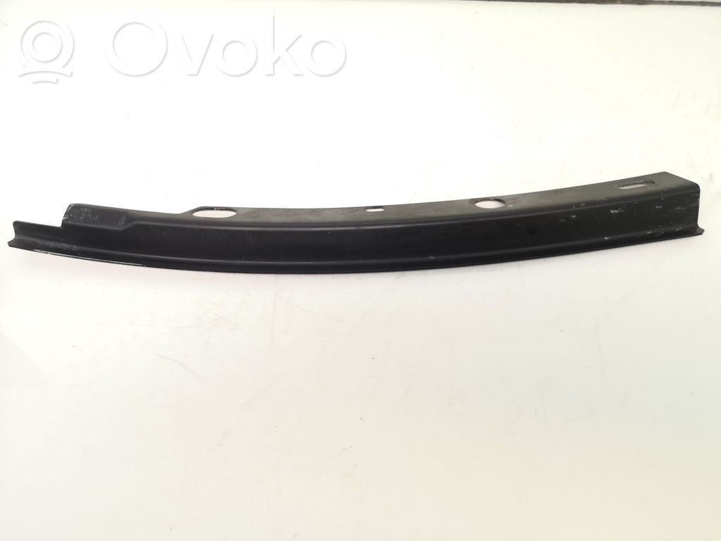 BMW 6 E63 E64 Spārna stiprinājums 