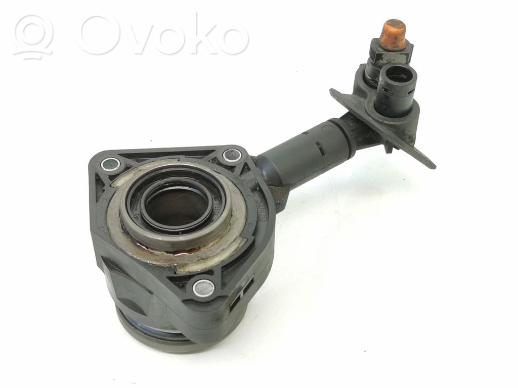 Ford Focus Pomocniczy cylinder łożyska wciskowego sprzęgła 