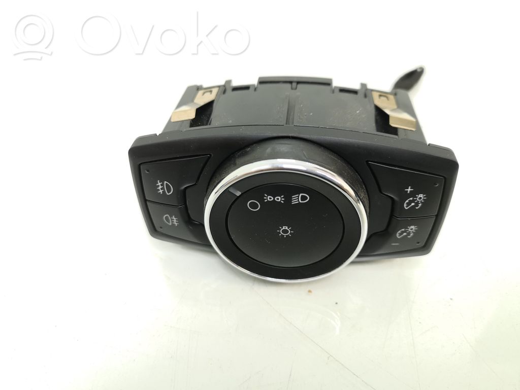 Ford Focus Light switch 