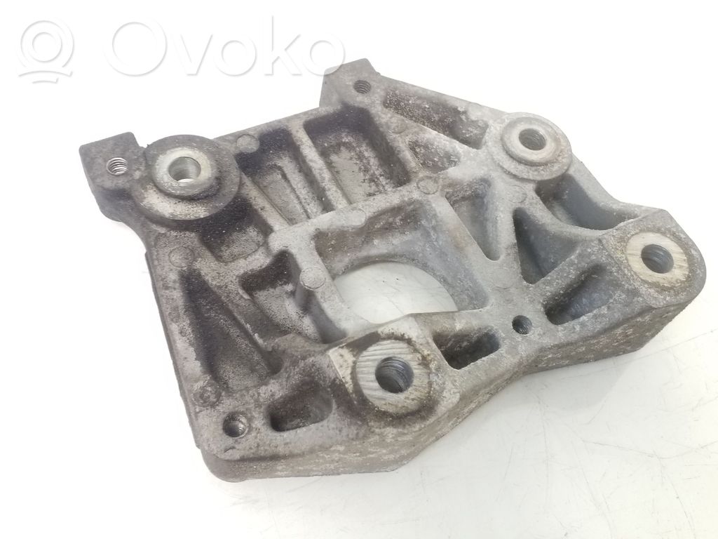 A/C compressor mount bracket   R2AA15810,S5227