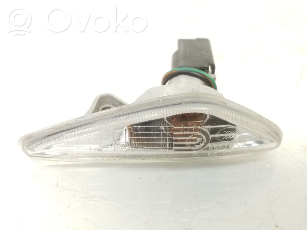 Mazda 6 Front fender indicator light 