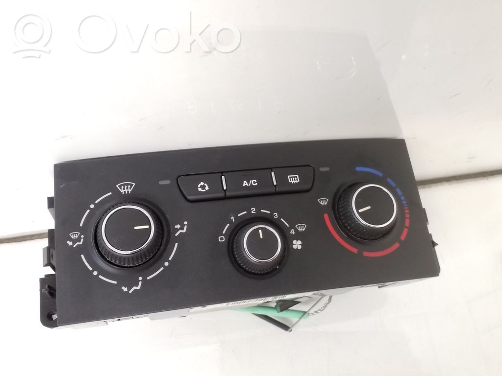 Peugeot 207 Climate control unit 