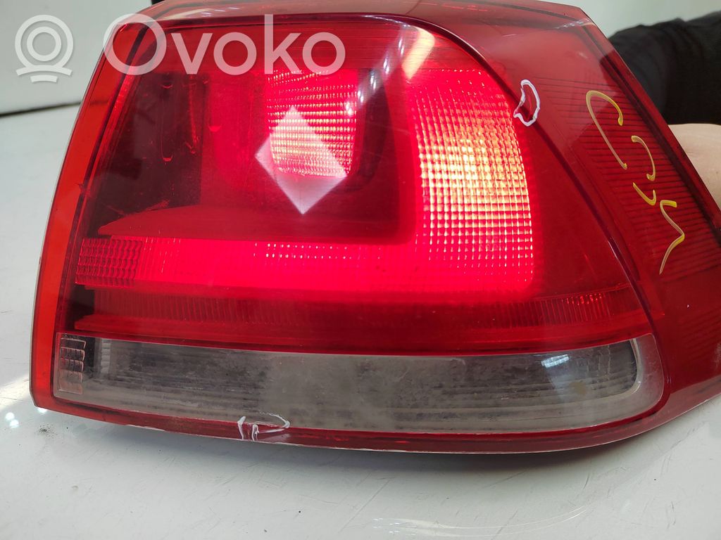 Volkswagen Golf VII Luz trasera/de freno 