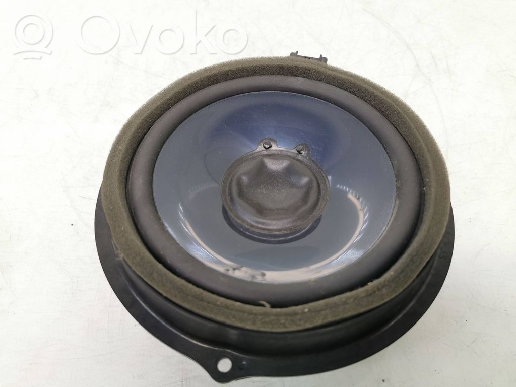 Ford Mondeo MK IV Garsiakalbis (-iai) galinėse duryse 