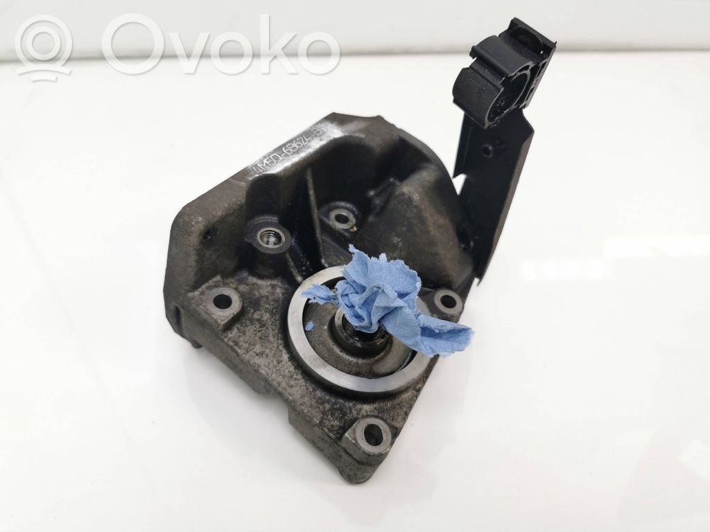 Ford S-MAX Oil filter mounting bracket 