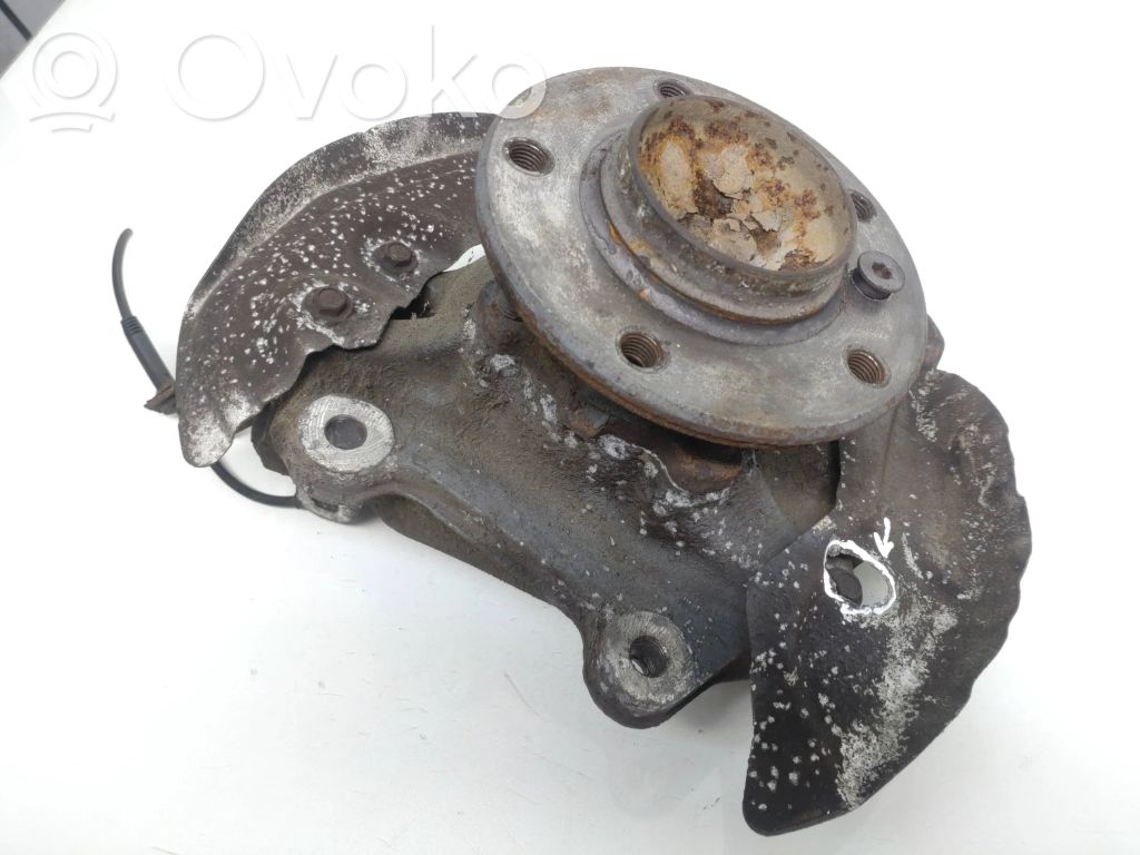 BMW 1 E81 E87 Front wheel hub spindle knuckle 