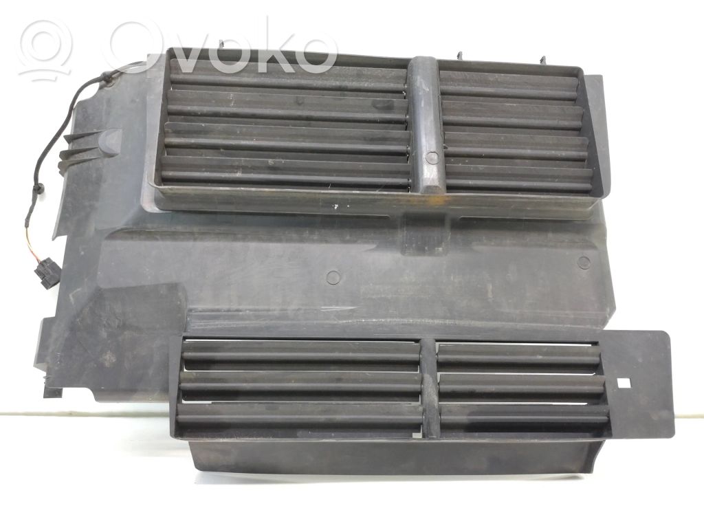 Ford Focus Wlot / Kanał powietrza intercoolera 