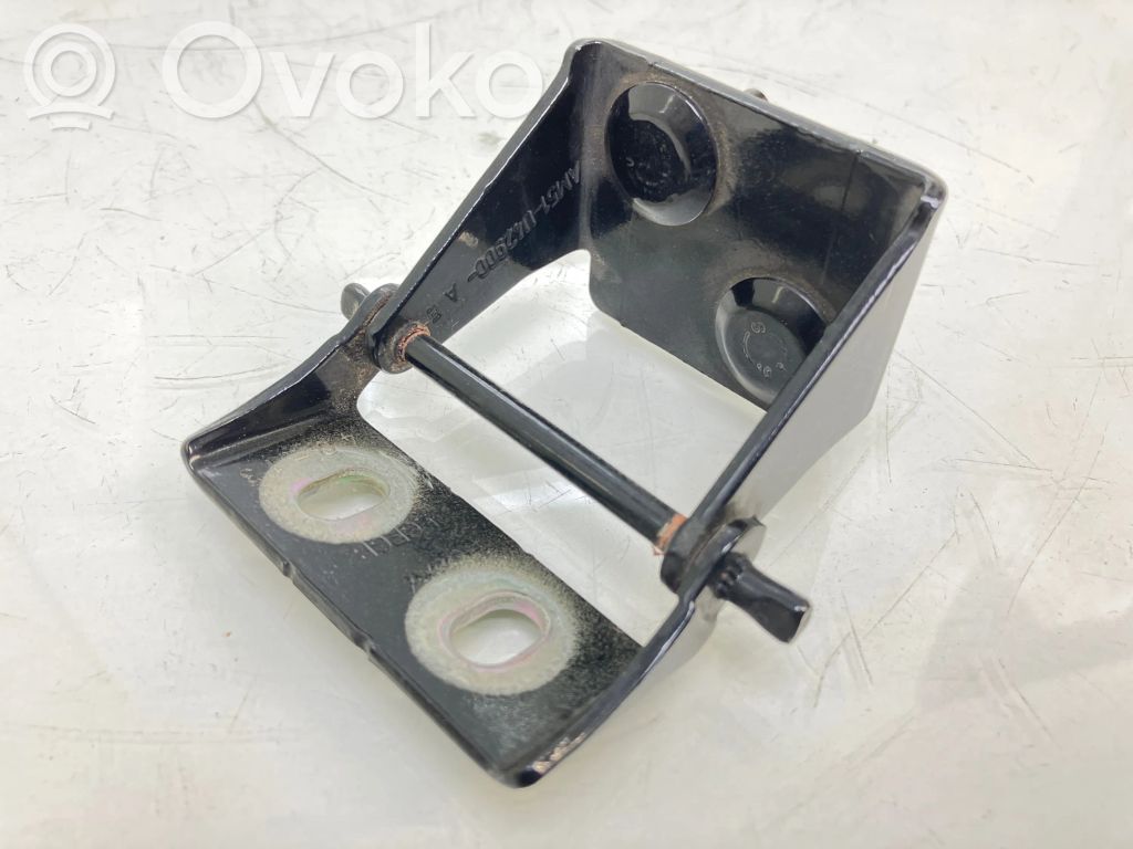 Ford Focus Tailgate/trunk/boot hinge 