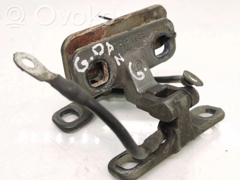 Tailgate/trunk/boot hinge   8247667