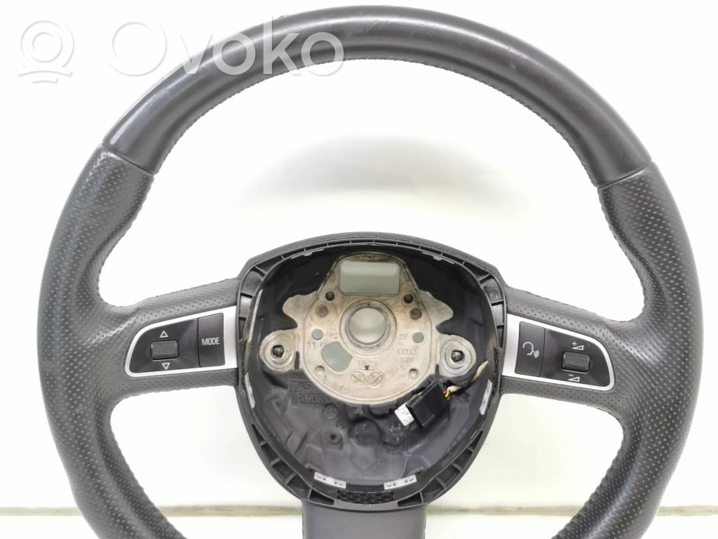 Audi A5 8T 8F Ohjauspyörä 