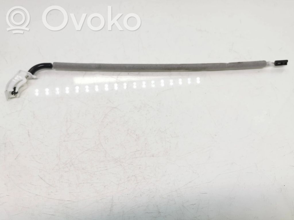 Línea de cable de puerta trasera   7117743,51227117743,526218,840382650699