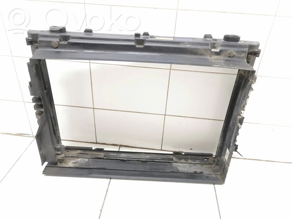 BMW 5 E60 E61 Radiatoru panelis 