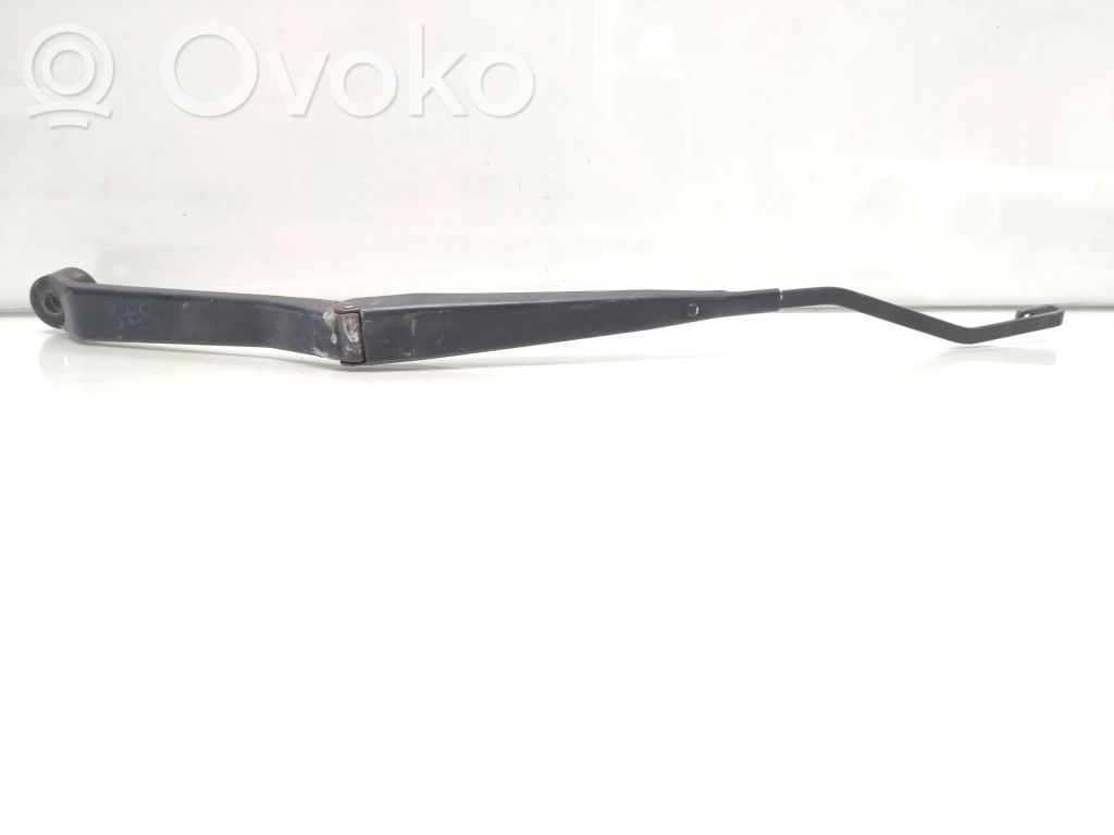 Suzuki Grand Vitara II Front wiper blade arm 