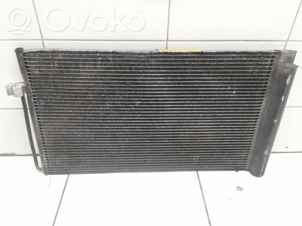 BMW 5 E60 E61 Radiatore di raffreddamento A/C (condensatore) 