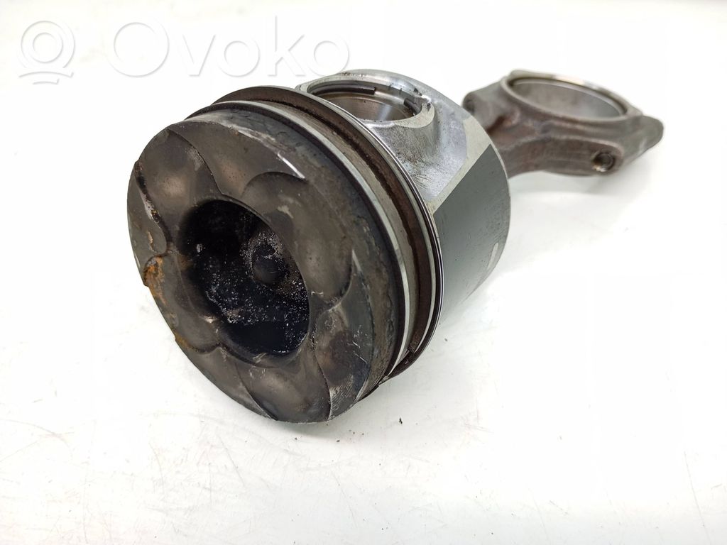 Volvo XC70 Pistón con biela 