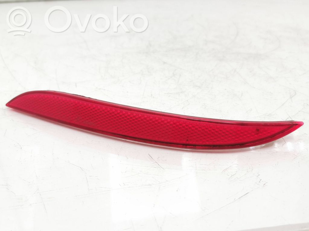 Rear tail light reflector   7183913,30137183913