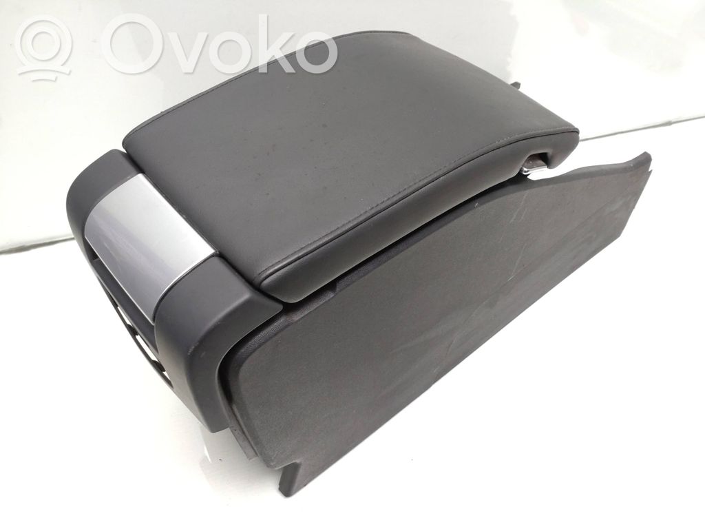 Volvo XC70 Center console 