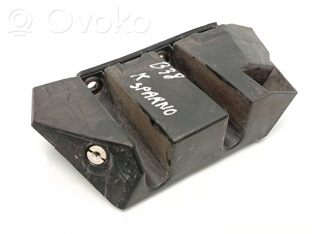 Seat Leon (5F) Fender mounting bracket 