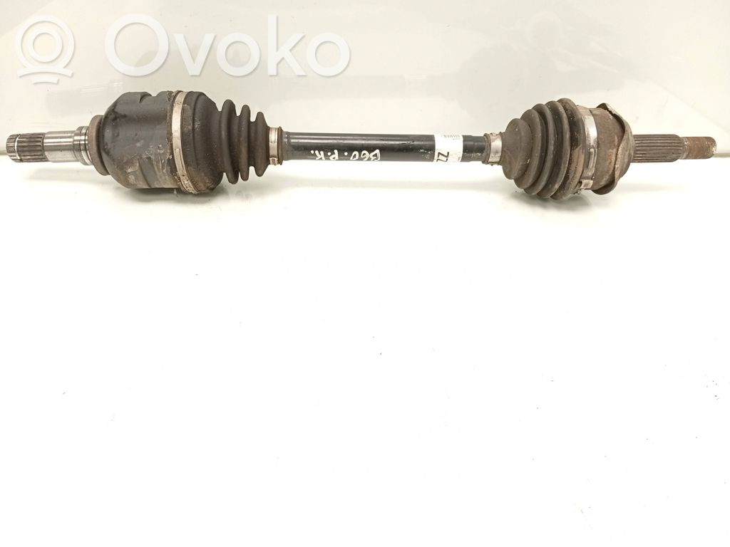 Toyota Yaris Półoś przednia 