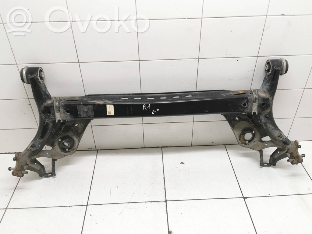 Volkswagen Golf VII Belka osi tylnej 