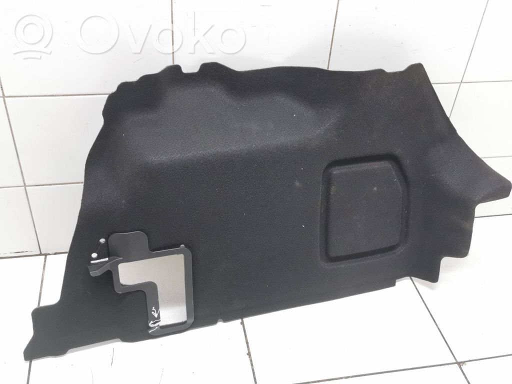 Ford Puma Tavaratilan/takakontin alempi sivuverhoilu 