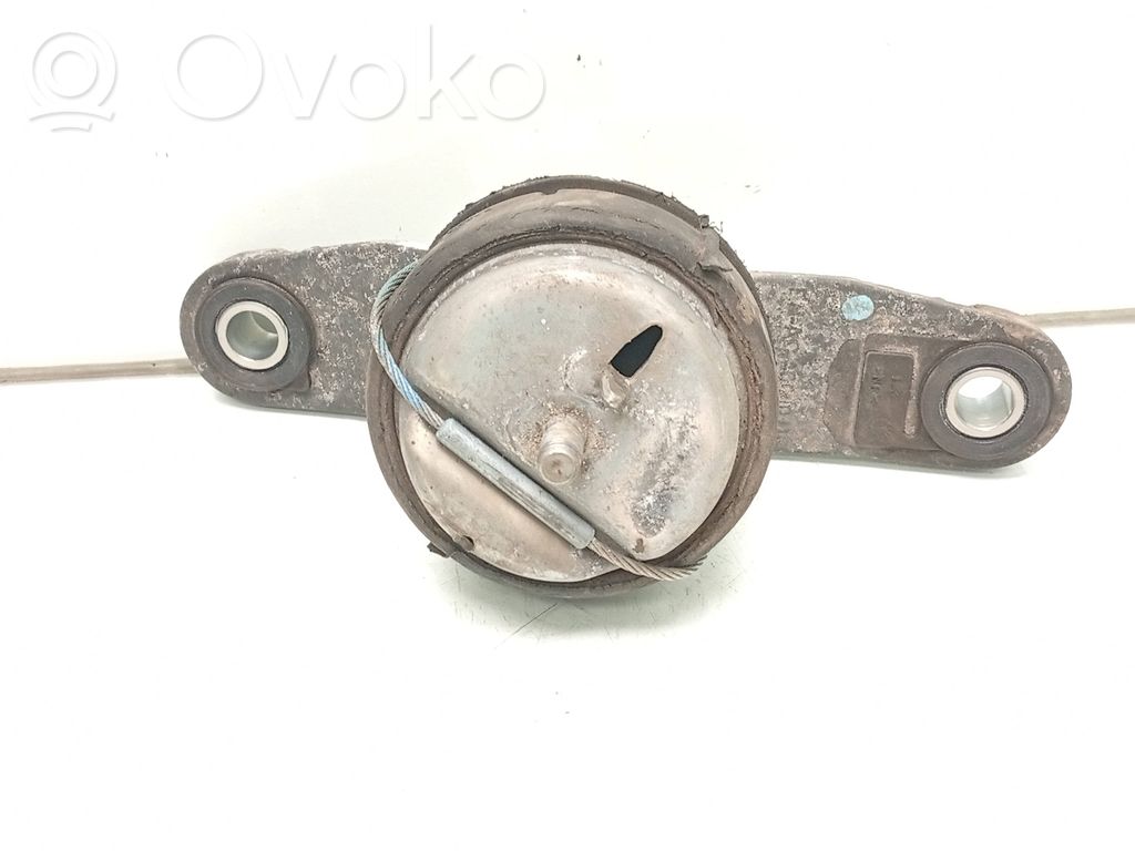 Engine mount bracket   31359635,31460937