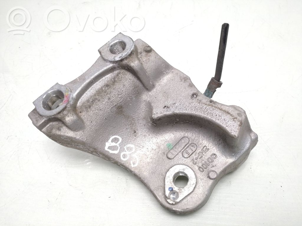 Honda CR-V Engine mounting bracket 