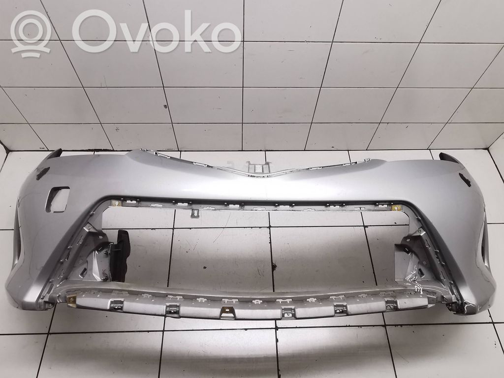 Toyota Auris E180 Priekinis bamperis 