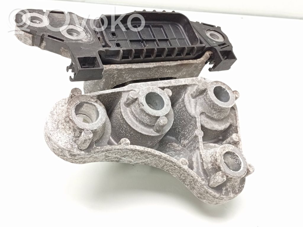 Opel Astra K Engine mount bracket 