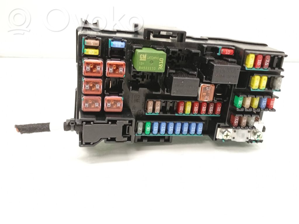 Opel Mokka X Fuse module 